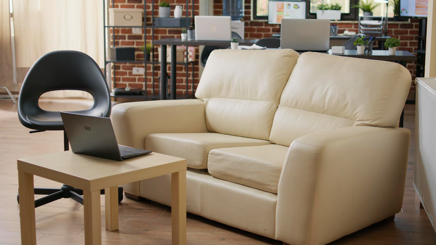 How to Choose the Perfect Italian Leather Sofa for Your Living Room (2026 Guide)